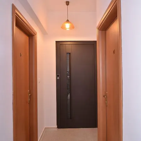 Ξενοδοχείο με διαμερίσματα Giannis